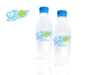 Awesome new bottle needs Awesome new label | Design Emballage par digi-b