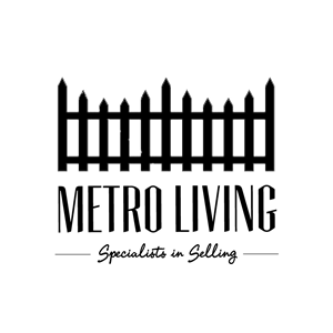 Logo Design by kiwi-carla for METRO LIVING | Design: #1343663