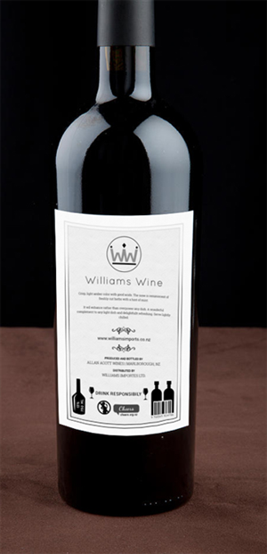 Amazing Sexy Elegant Eyecatching Wine Label | Diseño de Sticker por Expert Designer
