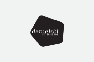Logo Design by xuxa for Dreamsystem Media GmbH | Design: #7253689