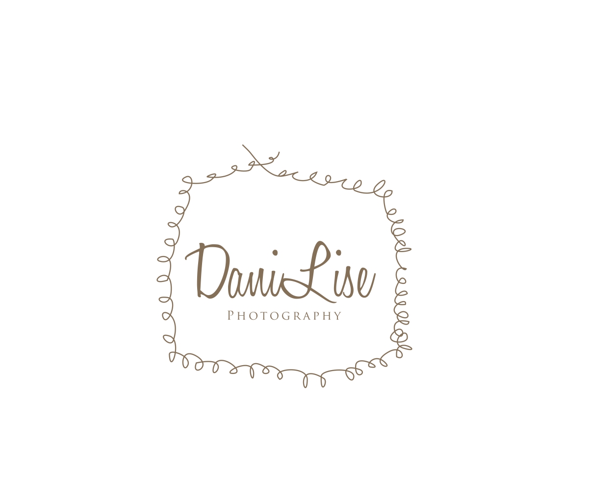 Logo-Design von Mandarina für DaniLise Photography | Design #2076499