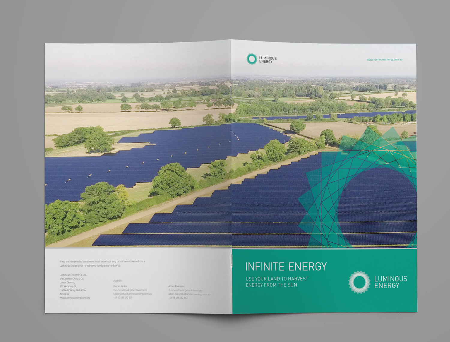 Diseño de Brochure por Raj para Luminous Energy Ltd | Diseño #10082432