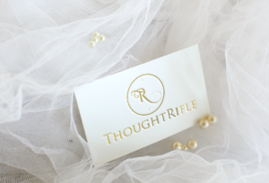 Diseño de Logo por Apple™ para ThoughtRifle LLc | Diseño: #10103643