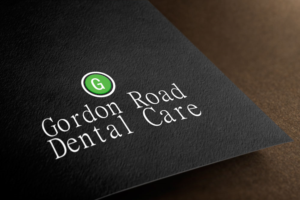 Diseño de Logo por hrahman25091979 para Gordon Road Dental Care | Diseño: #10341091