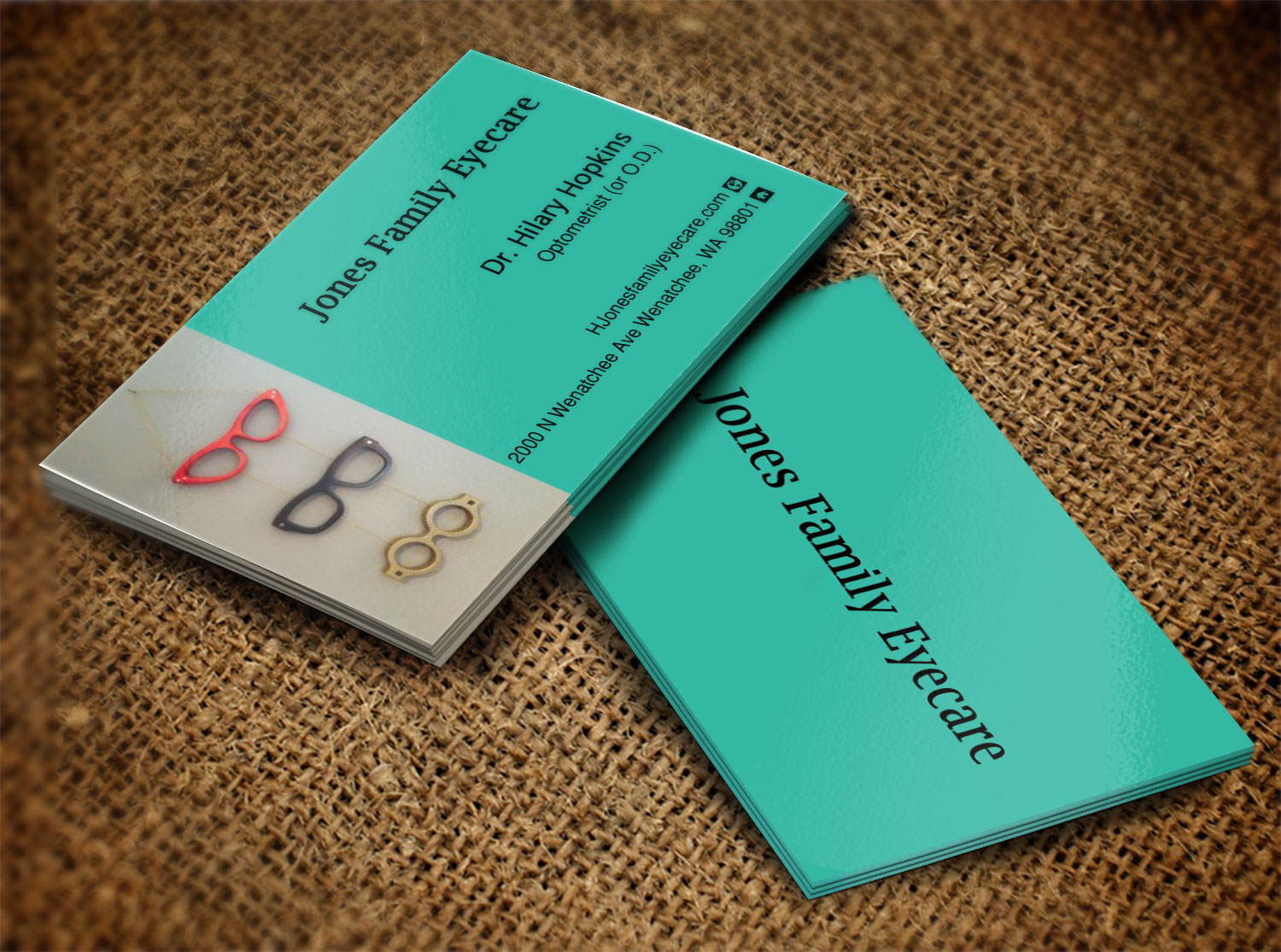 Business Card Design by Lanka Ama for Jones Family Eyecare | Design #10495057