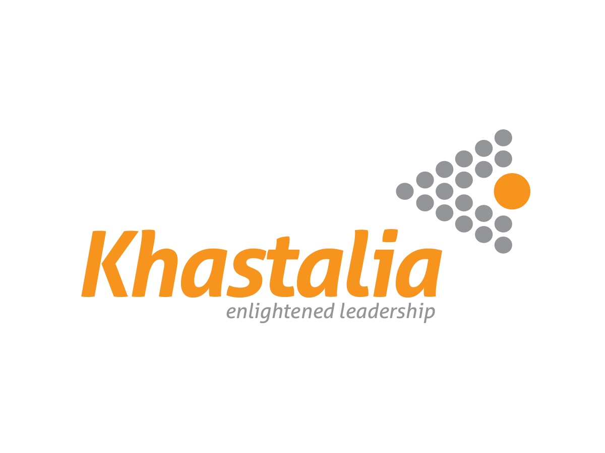 Logo Design by Sercan Gurbuz for SC Fata cu Reactiunea SRL | Design #2225258