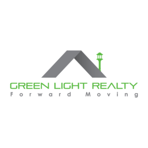 Diseño de Logo por englishjohny89 para Green Light Realty | Diseño: #10560813