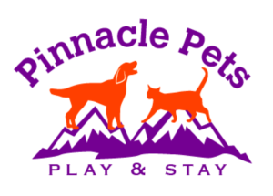 Diseño de Logo por TSEdesign para Pinnacle Pets Play & Stay | Diseño: #10576412