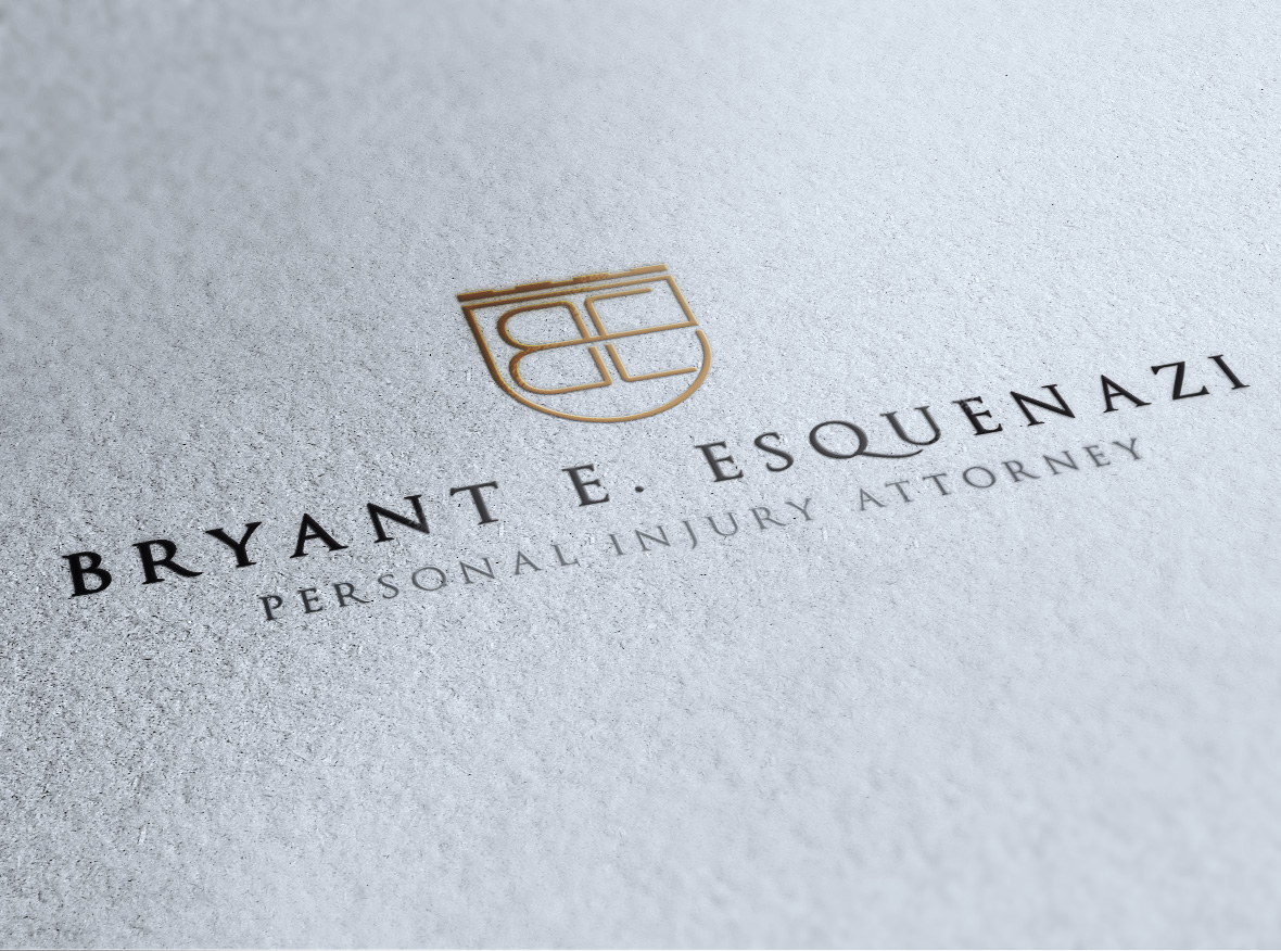 Visitenkarten-Design von studio4design für Esquenazi Law | Design #10657150