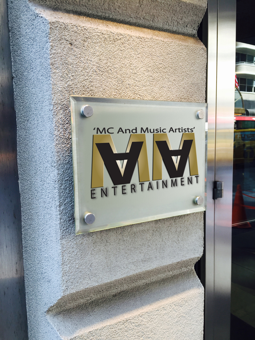 Logo-Design von fourdog123 für V&A Creative Pty Ltd  | Design #10692423