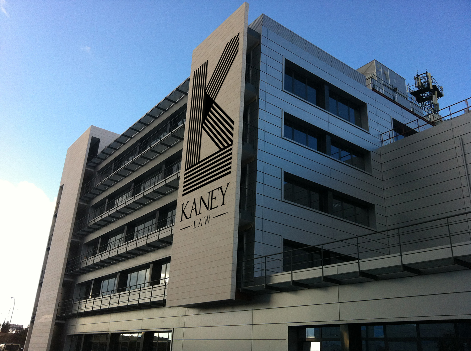 Logo-Design von RFH für KaneyLaw | Design #10967253