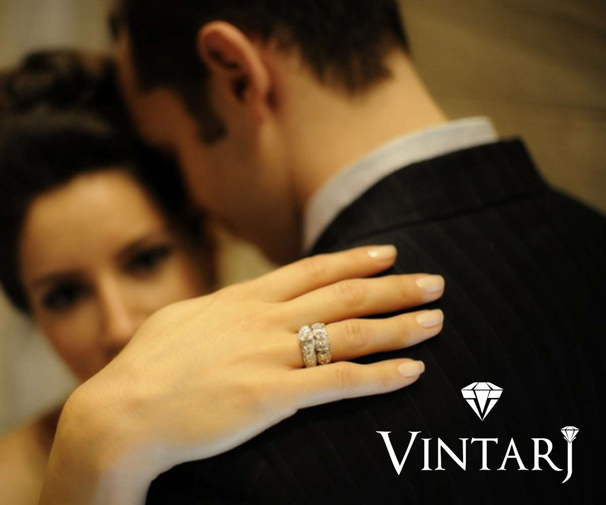 Diseño de Logo por ACHUDHAN para vintarj.com | Diseño #2343670