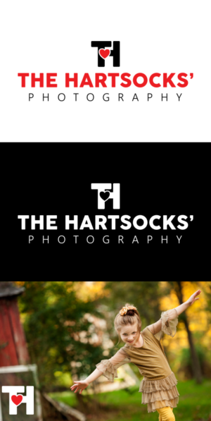 Design de Logo par madalinaionela27 pour Hartsocks' Photography | Design #11393387