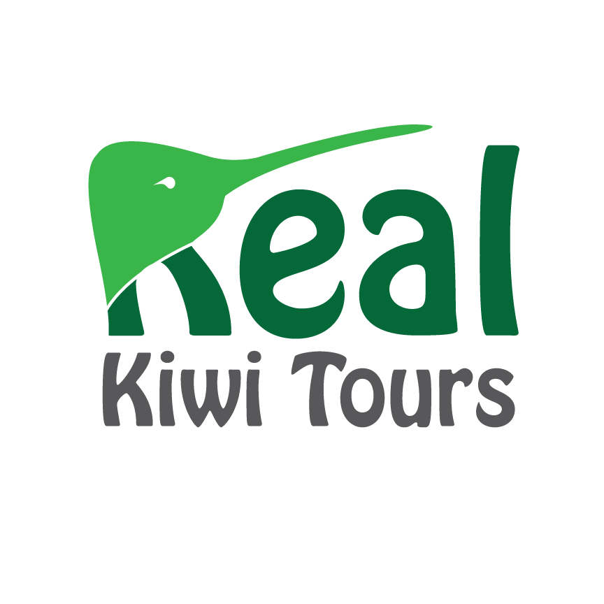 Design de Logo par elijahwarren14 pour Real Kiwi Tours | Design #11415470