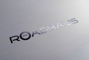 Diseño de Logo por R.Bello para Roadhaus RV | Diseño: #11654420