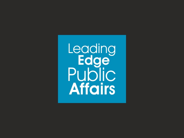 Logo-Design von Savitra für Leading Edge PR | Design #2348238