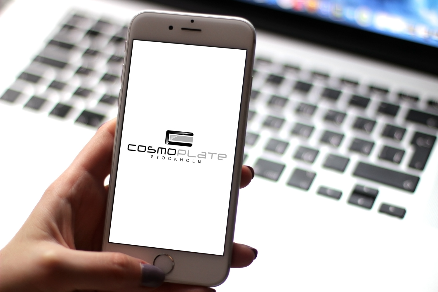 Logo Design by Vic for Mobello | Design #13739930