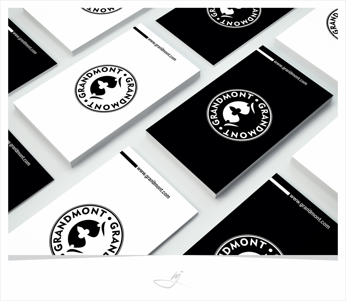 Logo-Design von Mimi &amp; Max für Ulutas International LLC | Design #11736472
