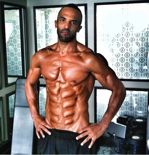 Design Photoshop par ashoksivak pour DesignCrowd (Community Contests) | Design #11779498