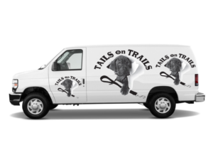 Design de Logo par fourdog123 pour TAILS ON TRAILS | Design #12678686