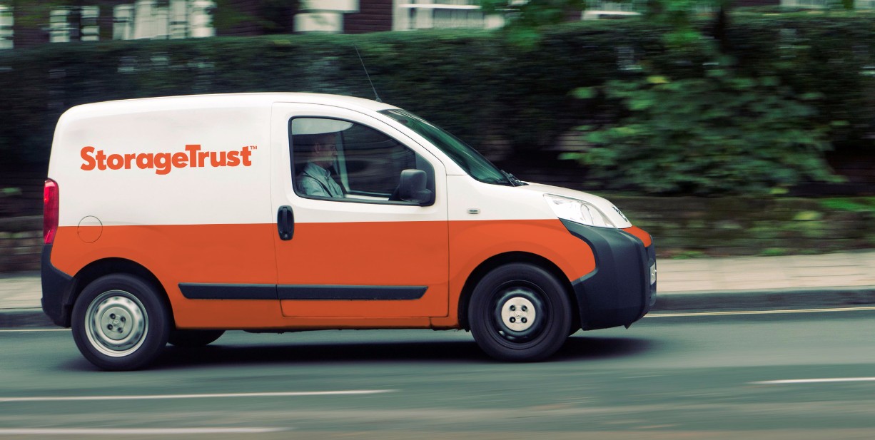 Logo-Design von Chris Dudley für StorageTrust | Design #12924465