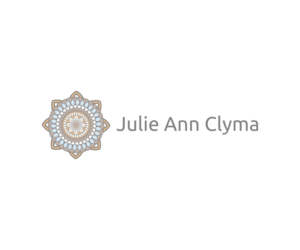 Julie Ann Clyma | Design de Logo par design.bb