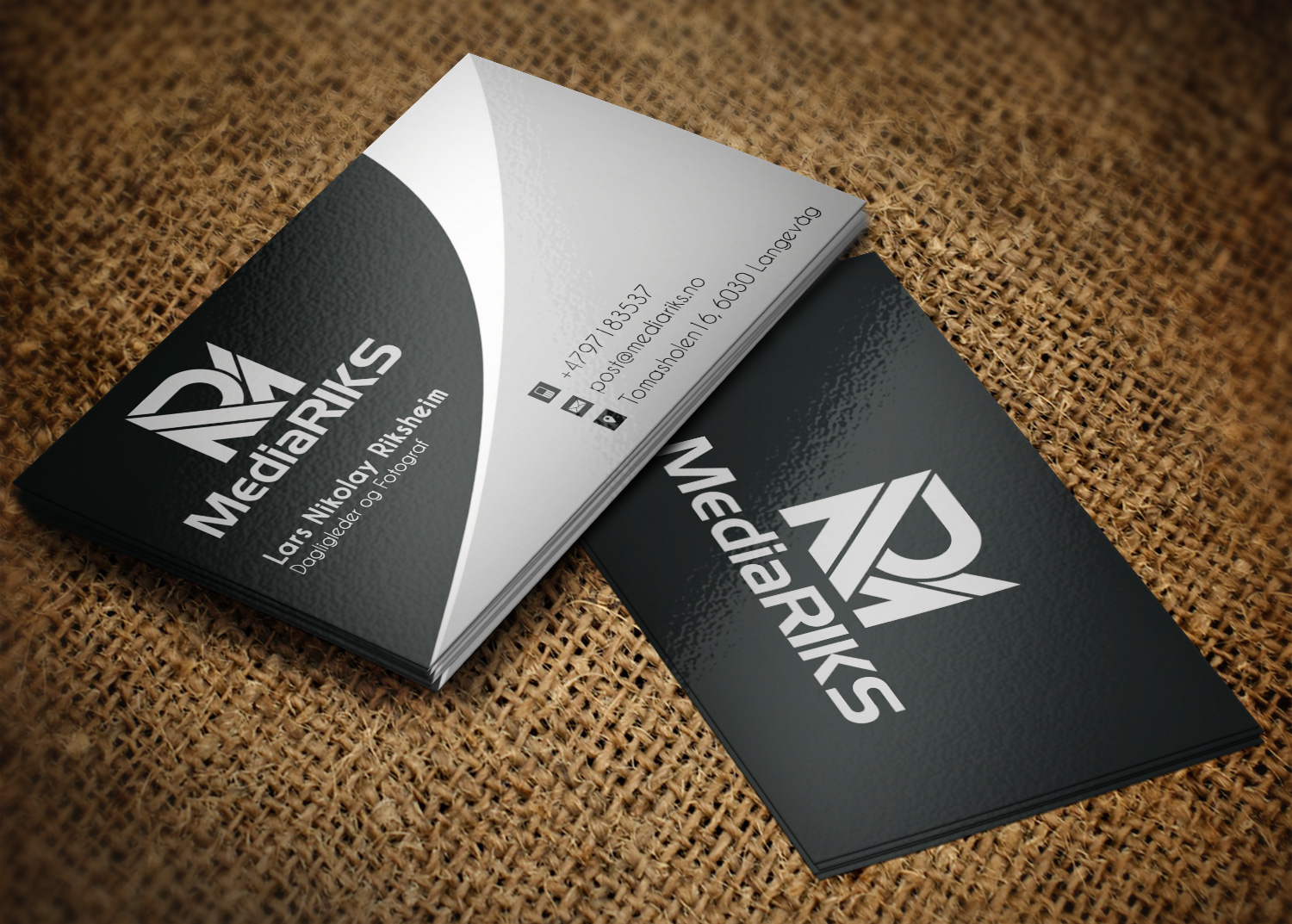 Visitenkarten-Design von Pixi Dust für MediaRIKS | Design #12943097