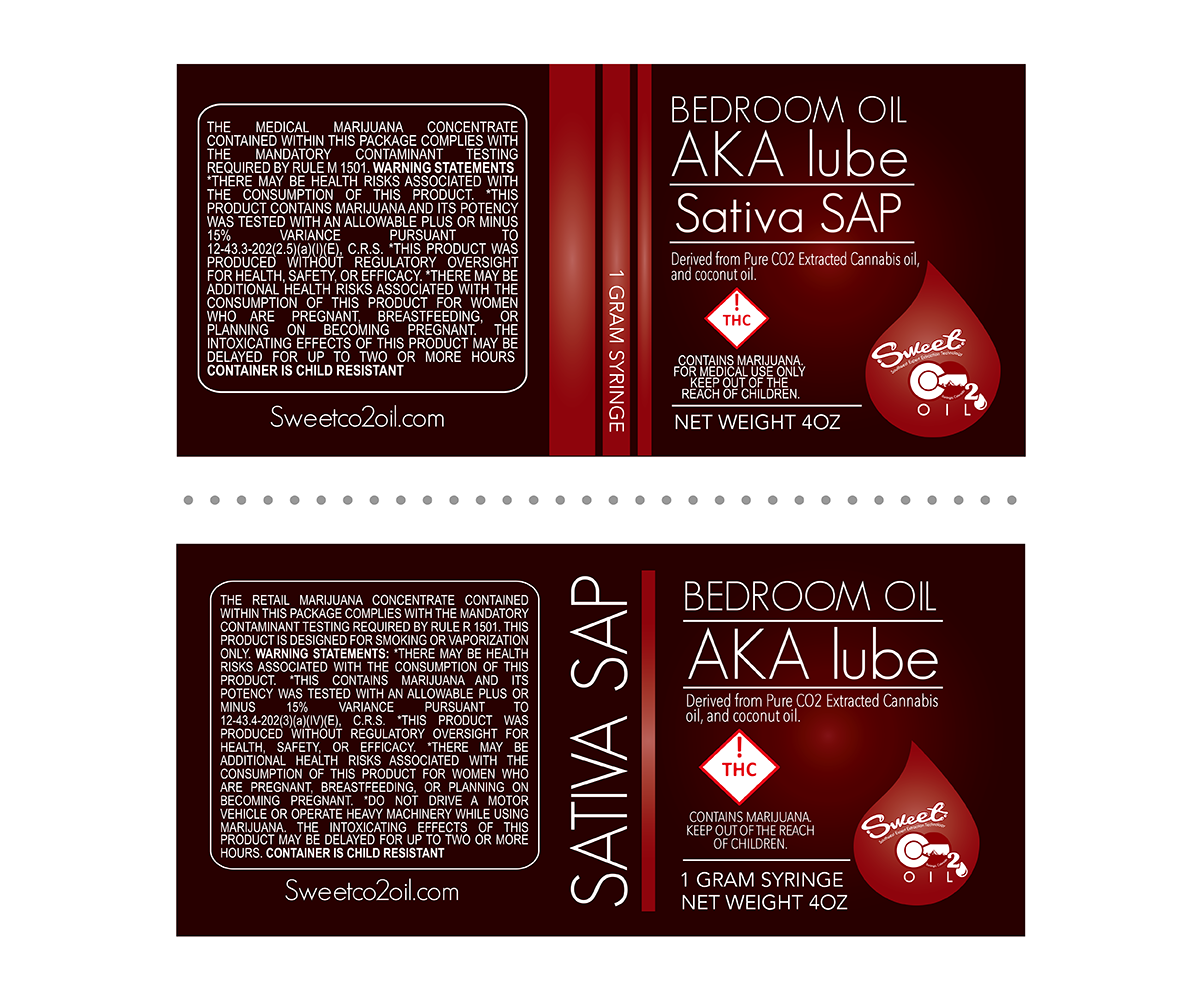 Etikett-Design von Red-Tailed Hawkeye für Sweet CO2 Oil | Design #13052250