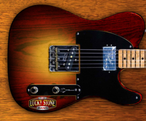 Design de Logo par notzki pour The Lucky Stone Irish Pub | Design : #13727246