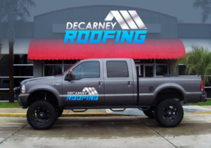 Logo-Design von AnjelsS für DeCarney Roofing | Design: #13755629