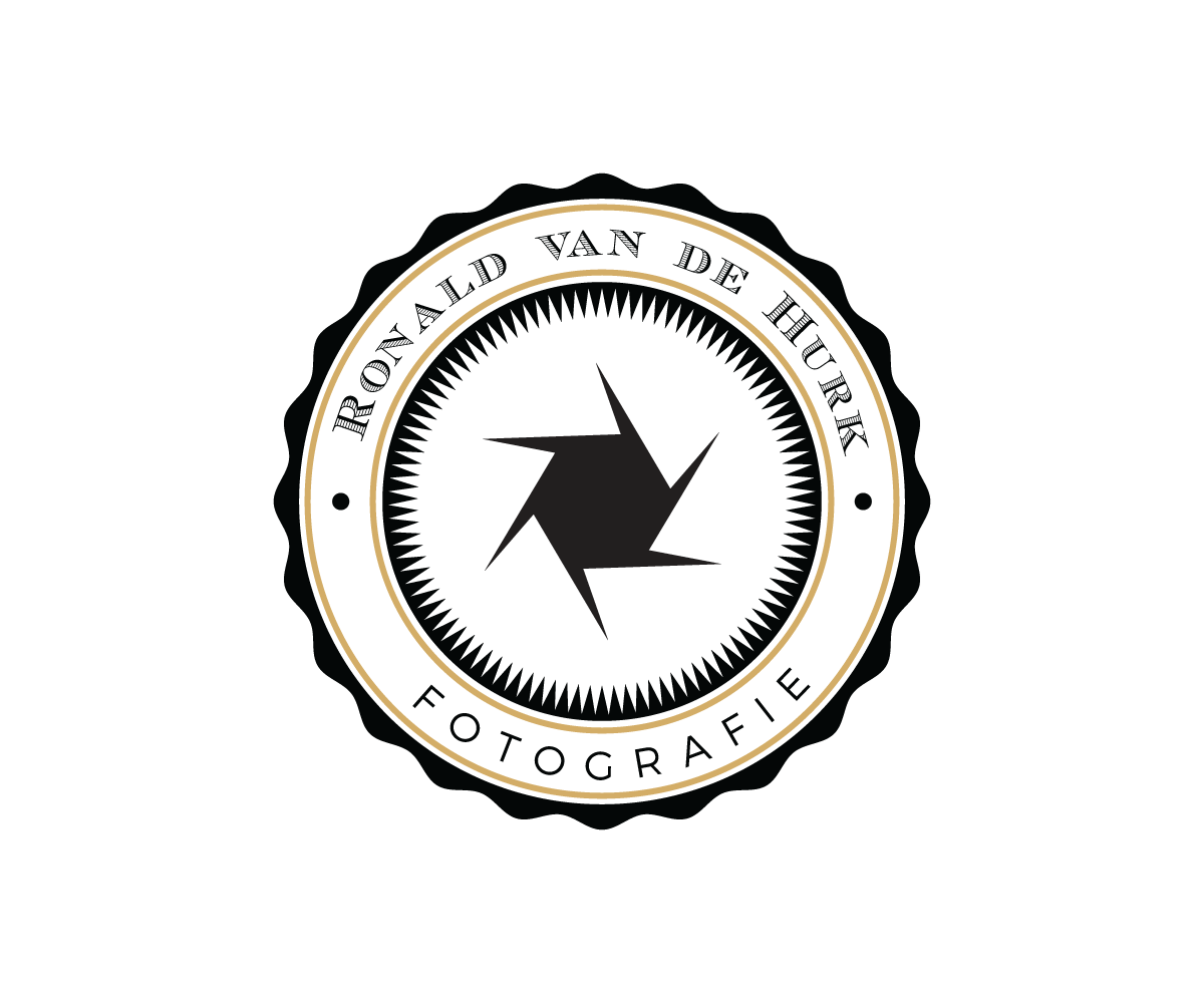 Diseño de Logo por dmatas para CreaCom | Diseño #14186461