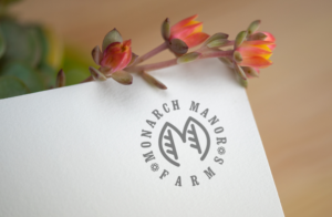 Logo-Design von GLDesigns für Monarch Manor Farms | Design #14085071
