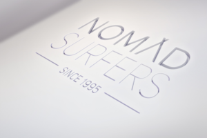 Diseño de Logo por TheLeapFrogdesigns para Nomadsurfers Australia Pty Ltd | Diseño: #14428861