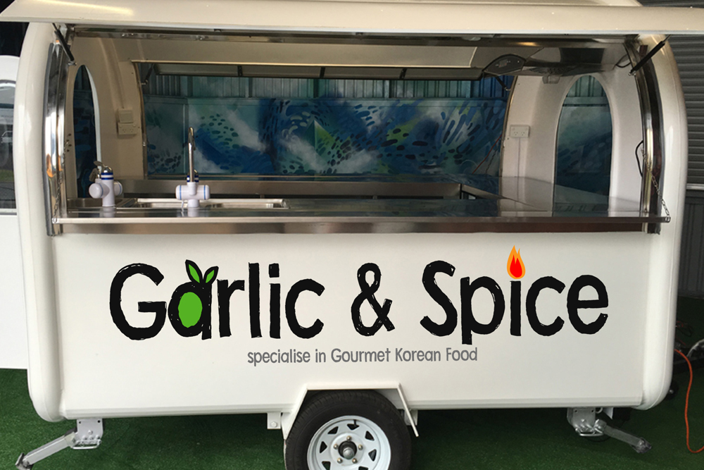 Design de Logo par R.Bello pour Garlic & Spice | Design #15176123