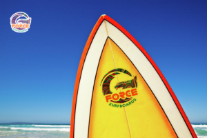 Design de Logo par Roman Designs pour G-Force Groove Surfboards | Design : #15489400