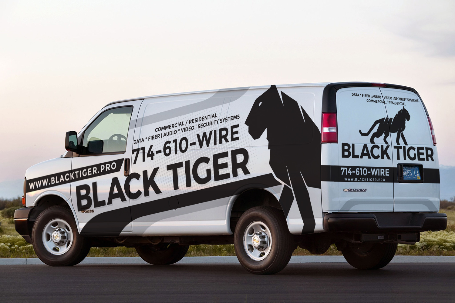 Car Wrap Design by Priyo Subarkah for Black Tiger | Design #17333681
