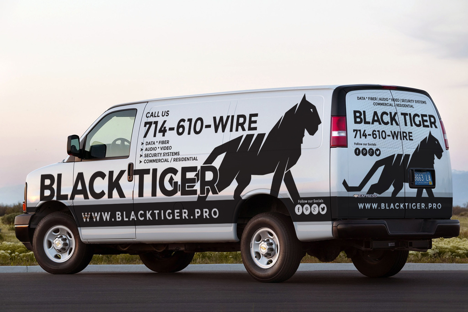 Car Wrap Design by Priyo Subarkah for Black Tiger | Design #17370797