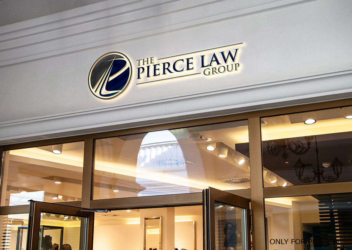 Diseño de Logo por Liyana para Pierce Law PLLC | Diseño #17465437