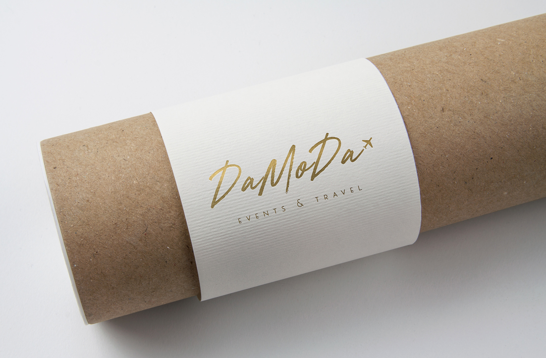 Diseño de Logo por GLDesigns para DaMoDa Events & Travel | Diseño #17695268