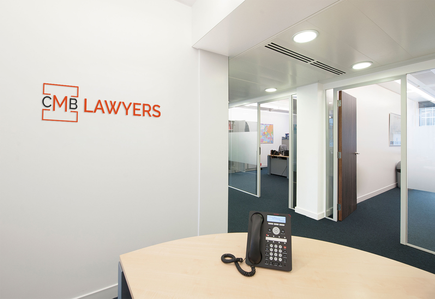 Design de Logo par Deziners Zone pour CMB Lawyers | Design #17658029