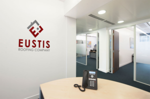 Diseño de Logo por Deziners Zone para Eustis Roofing  | Diseño: #17797908