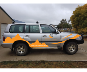Car Wrap Design by Isnah Logo for Snowy Cabinets | Design: #17897238