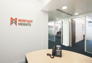 Diseño de Logo por Deziners Zone para Dyrness Automotive  | Diseño: #18202477