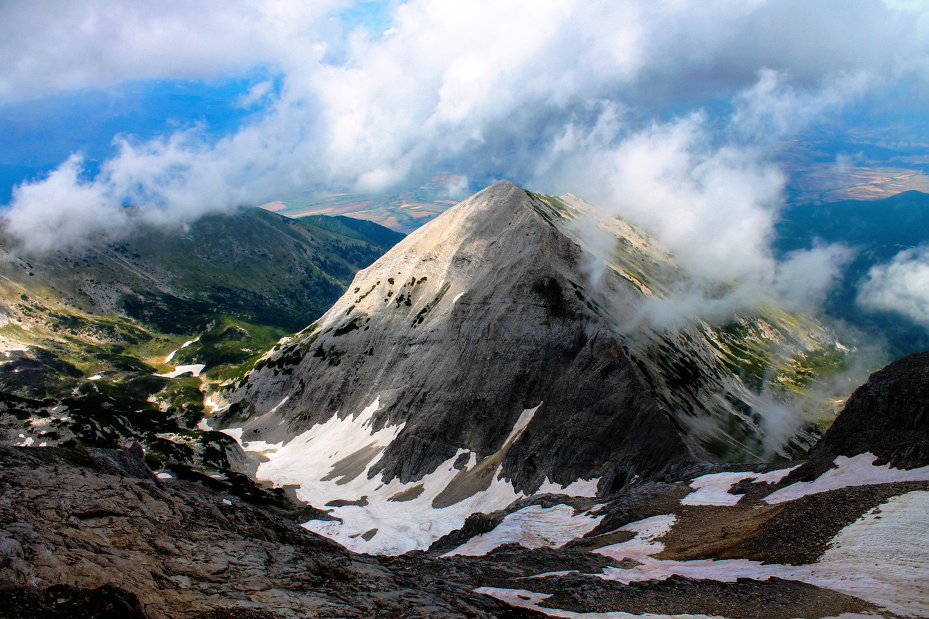 Photography by Val Koleva for DesignCrowd (Community Contests) | Design #18427388