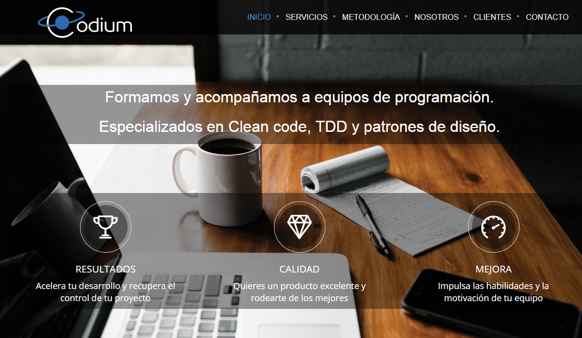 Logo Design by memreng for Codium Team S.L. | Design #18574474