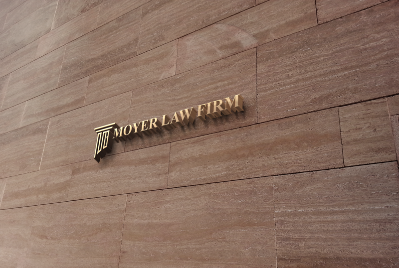 Logo-Design von monmon für Moyer Law Firm | Design #19211408
