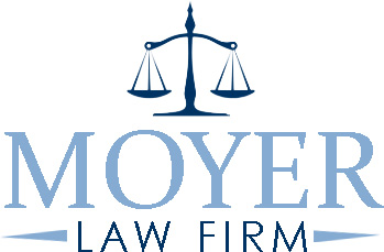 Design de Logo par SomeVivian pour Moyer Law Firm | Design #19248711