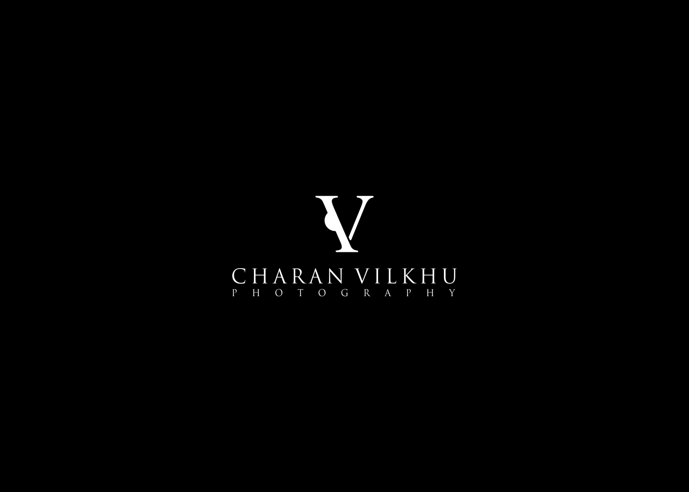 Diseño de Logo por eiffel tesla para Charan Vilkhu Photography | Diseño #19227865