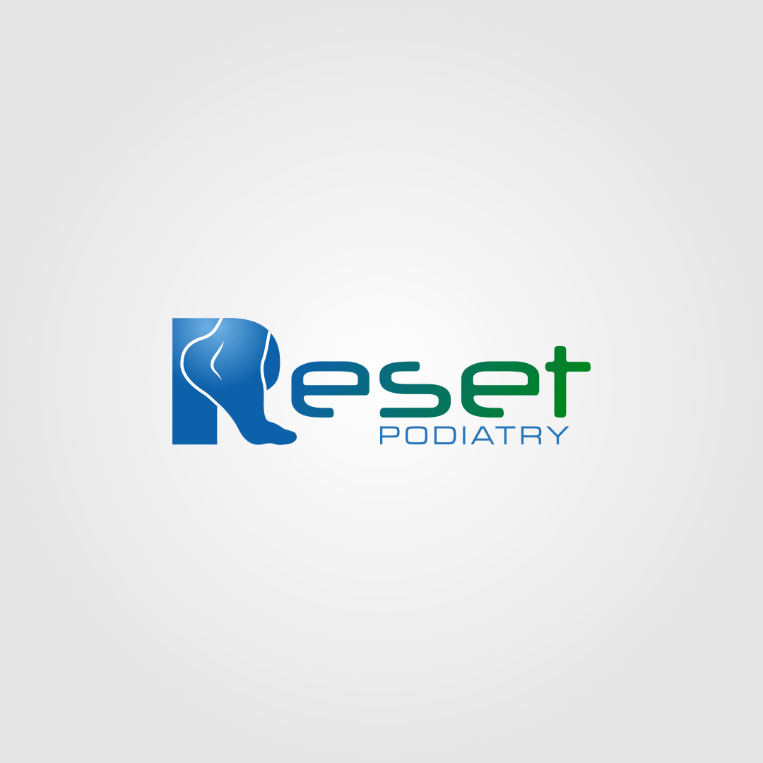 Diseño de Logo por DigitalArt para Reset Podiatry | Diseño #19616114