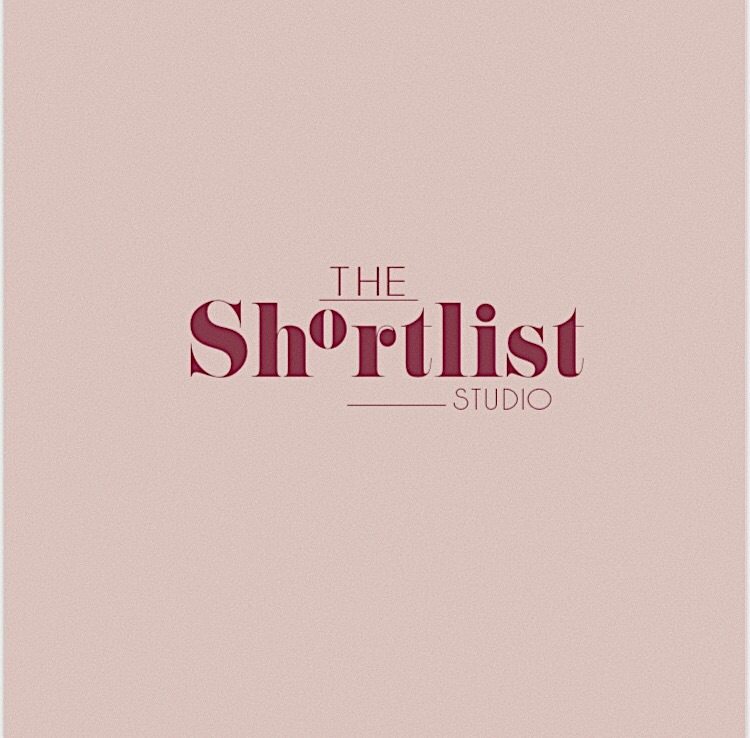 Design de Logo par Krystyna Kruk pour Shortlist Fashion Kft. | Design #21338830
